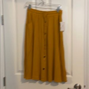 NWT - LulaRoe - Marsha skirt goldish - xs